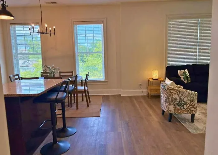 Apartamento Well-equipped 2br Unit With Parking - Gbay 301 *