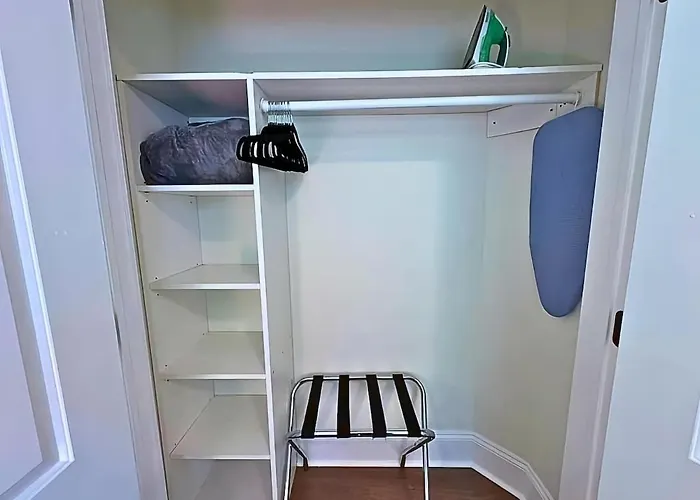 Well-equipped 2br Unit With Parking - Gbay 301