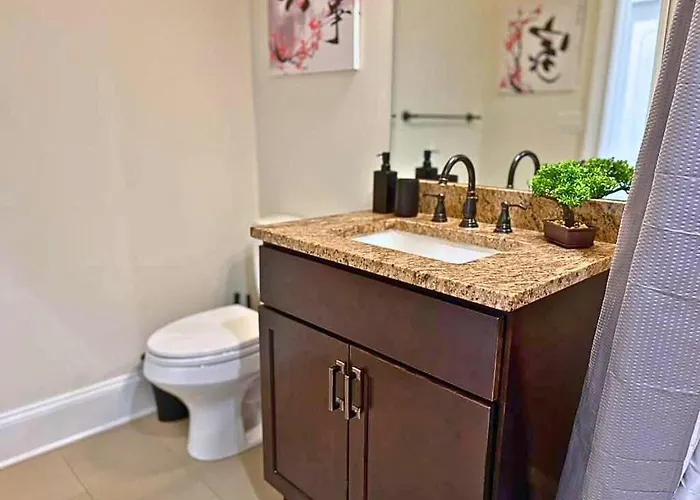 Well-equipped 2br Unit With Parking - Gbay 301