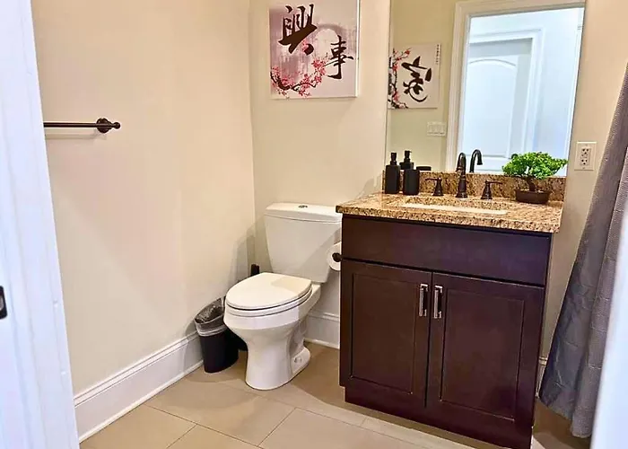 Well-equipped 2br Unit With Parking - Gbay 301 Apartamento *