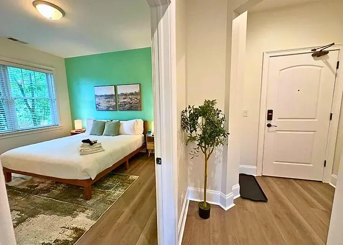 Well-equipped 2br Unit With Parking - Gbay 301 Evanston