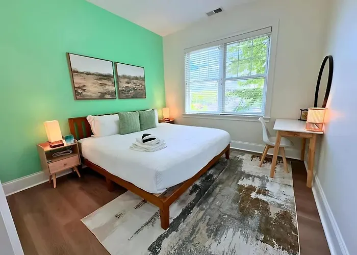 Apartamento Well-equipped 2br Unit With Parking - Gbay 301