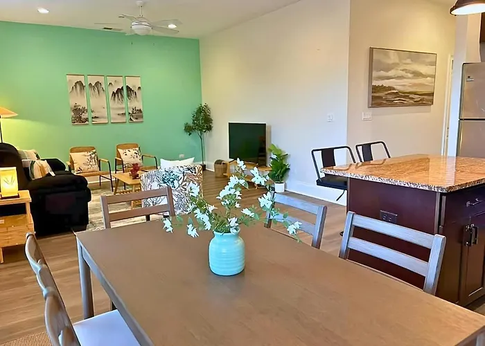 Well-equipped 2br Unit With Parking - Gbay 301